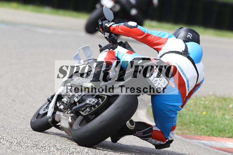 /Archiv-2025/10 23.04.2025 Cornu Master School ADR/rot-rouge/18